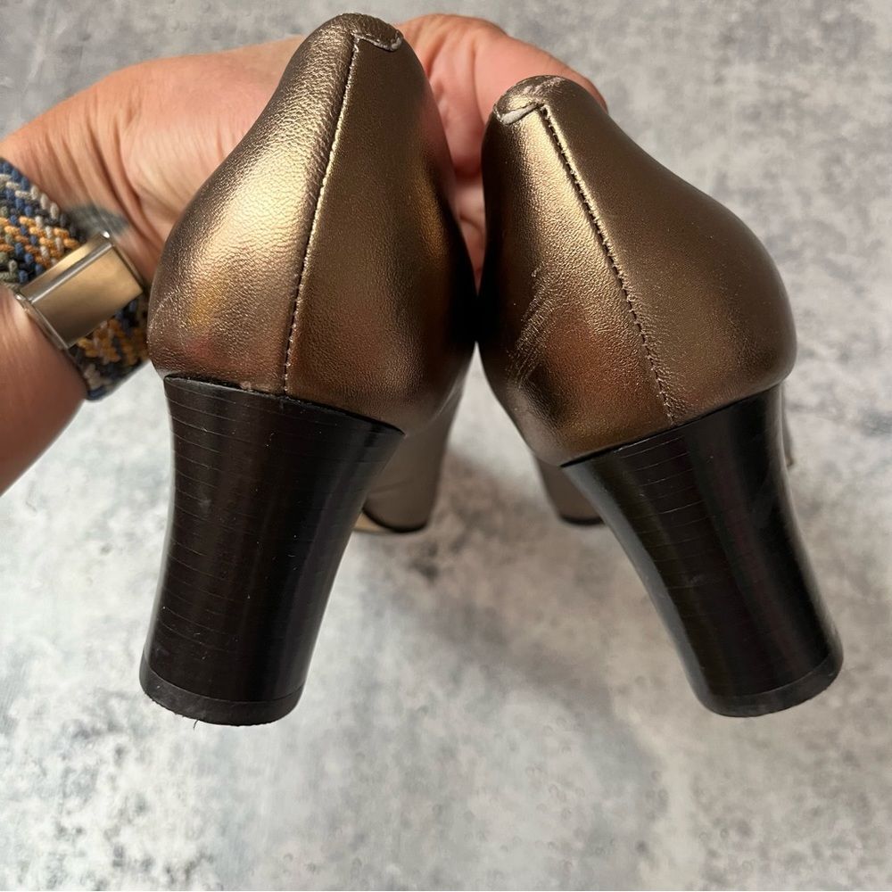 Cole Haan Gold Round Toe Pumps 7.5 - Picture 4 of 7